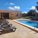 Con Piscina *