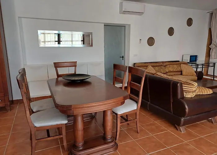 Con Piscina Hétvégi ház